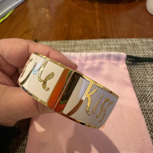 Kate Spade Swept Away / Kiss Me Bangle - Picture 4 of 8